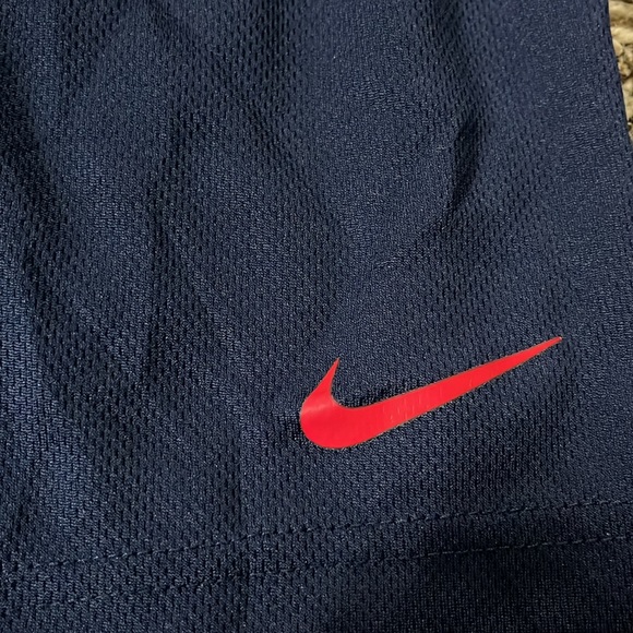 Nike - Picture 2 of 3